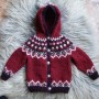 Gilet Barnapeysa rouge 5, 6, 7 ans